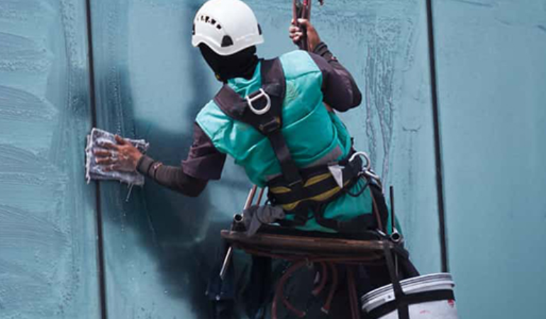 Dış Cephe Cam Temizliği